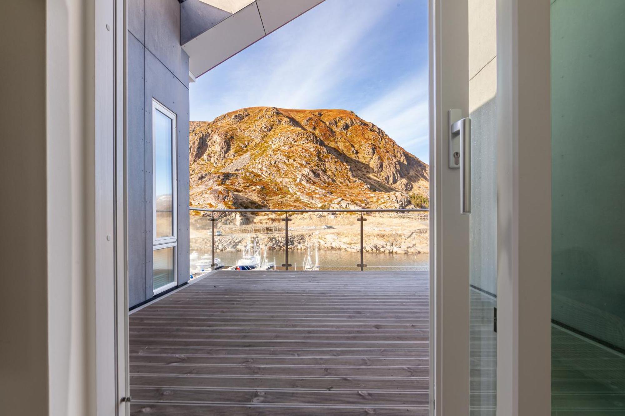 Gjermesoy Luxury Apartment Ballstad Esterno foto