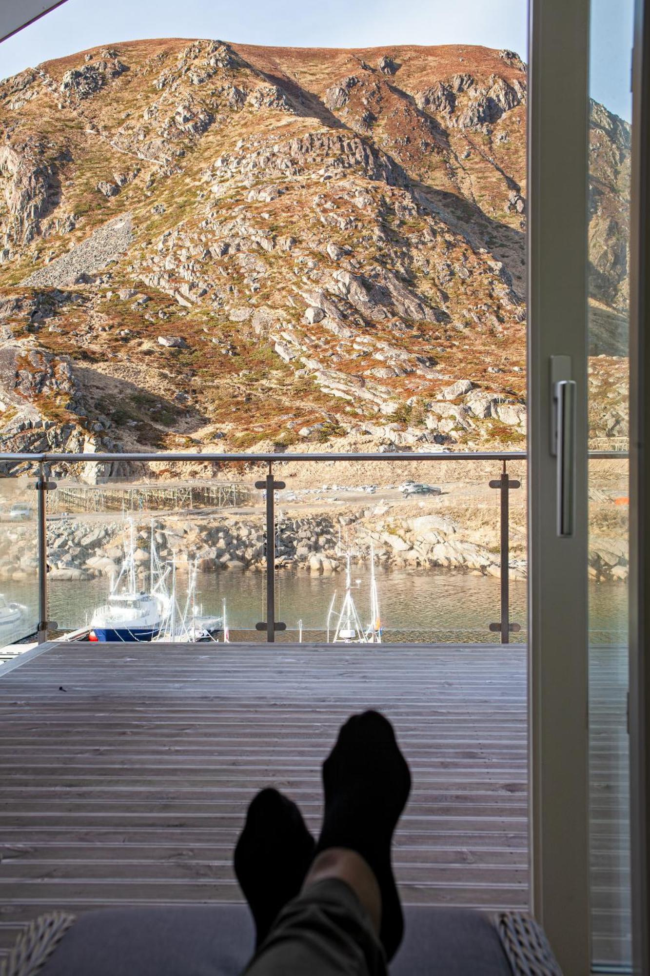 Gjermesoy Luxury Apartment Ballstad Esterno foto